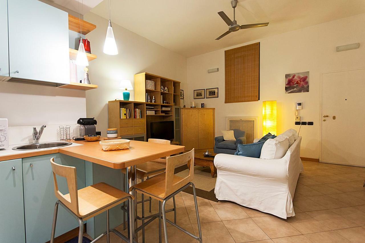 Elegant Apartment In Sant'Ambrogio Milano Exterior foto